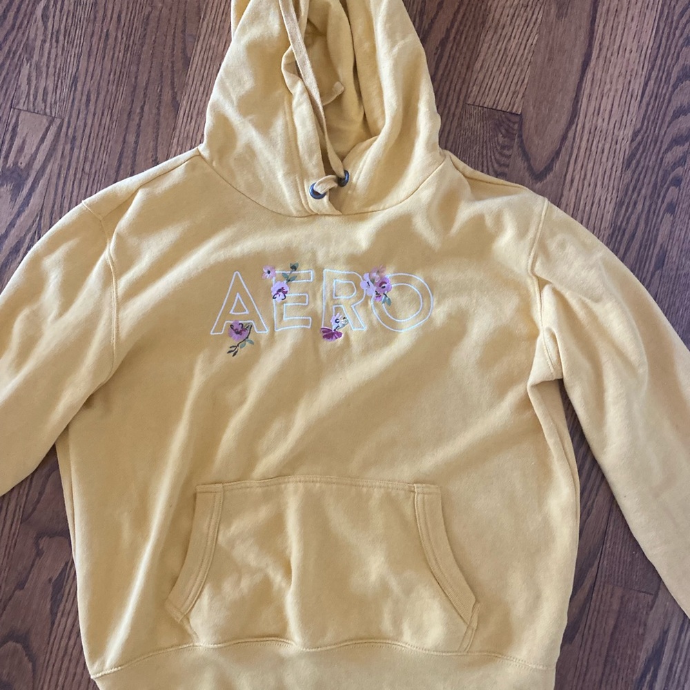 Yellow sweatshirt